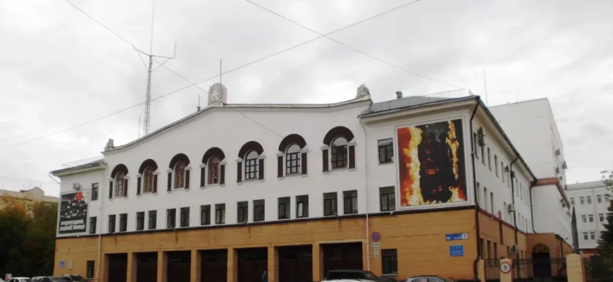 Здание пожарной части Центрального района Челябинска